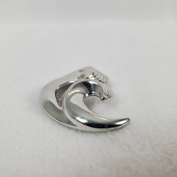 Vintage Trifari Brooch Silver Tone Swirl Pin Wave Mid Century - Picture 5 of 8